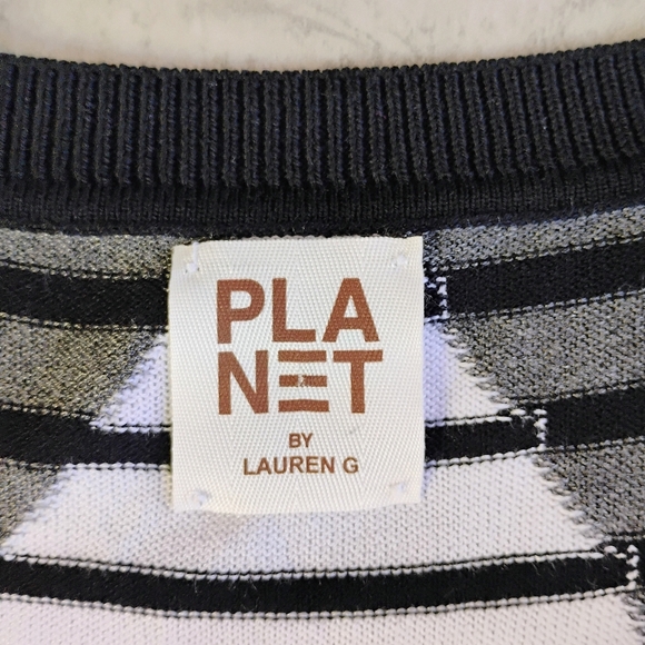 PLANET by Lauren G Sweater Gray Black White Ribbed Hem Stripes One Size - Picture 6 of 12